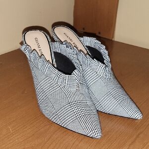 Gianni Bini Black and White Mules with V-Cut Design
